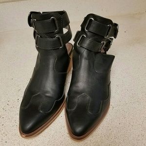 Carlos Santana  shoes